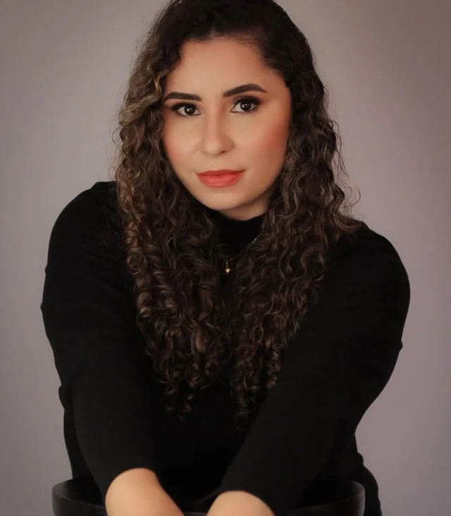 Andressa Rosa, maquiadora profissional em Joinville